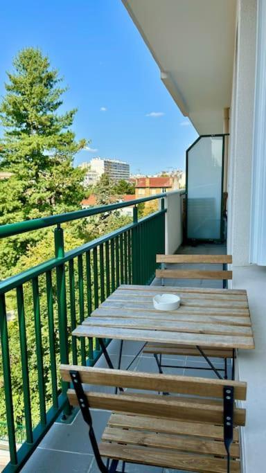 Beau Studio Cosy Et Calme - Face A La Gare De Rosny-Sous-Bois - 20Mn De Paris Et Disneyland Екстер'єр фото